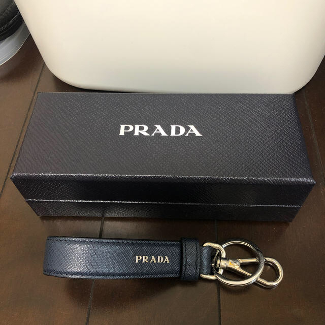 PRADA(プラダ)のプラダ PRADA メンズ キーホルダー キーリング  メンズのファッション小物(キーホルダー)の商品写真