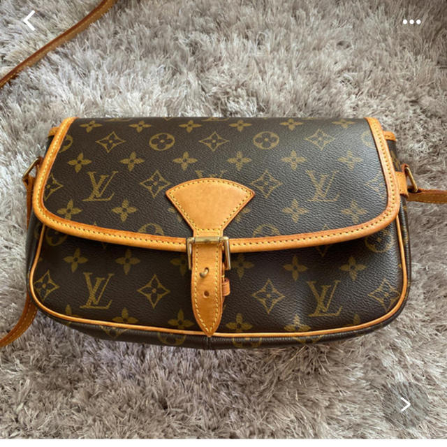 LOUIS VUITTON ソローニュ