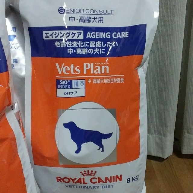 ROYAL CANIN(ロイヤルカナン)のROYAL CANIN ベッツプラン犬用エイジングケア　未開封８kg＋5.5kg その他のペット用品(ペットフード)の商品写真