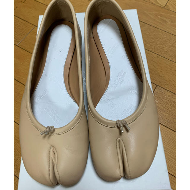 Maison Martin Margiela(マルタンマルジェラ)の美品　メゾンマルジェラ　足袋バレエ　37.5 レディースの靴/シューズ(バレエシューズ)の商品写真