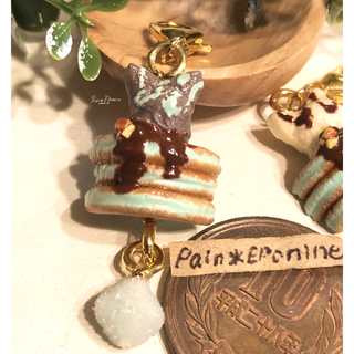 【選べる】チョコミントパンケーキ(にゃんこアイス)チャームorストラップ(キーホルダー/ストラップ)