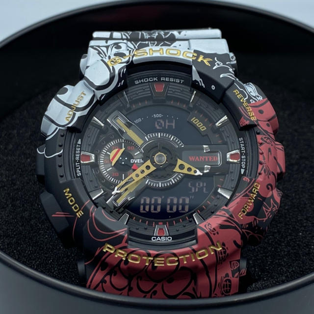 G-SHOCK(ジーショック)のG-SHOCK×ONE PIECEワンピースコラボGA-110JOP-1A4JR メンズの時計(腕時計(アナログ))の商品写真