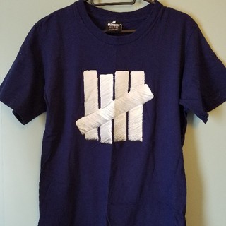 アンディフィーテッド(UNDEFEATED)のUNDEFEATED☆Tシャツ 美品(Tシャツ/カットソー(半袖/袖なし))