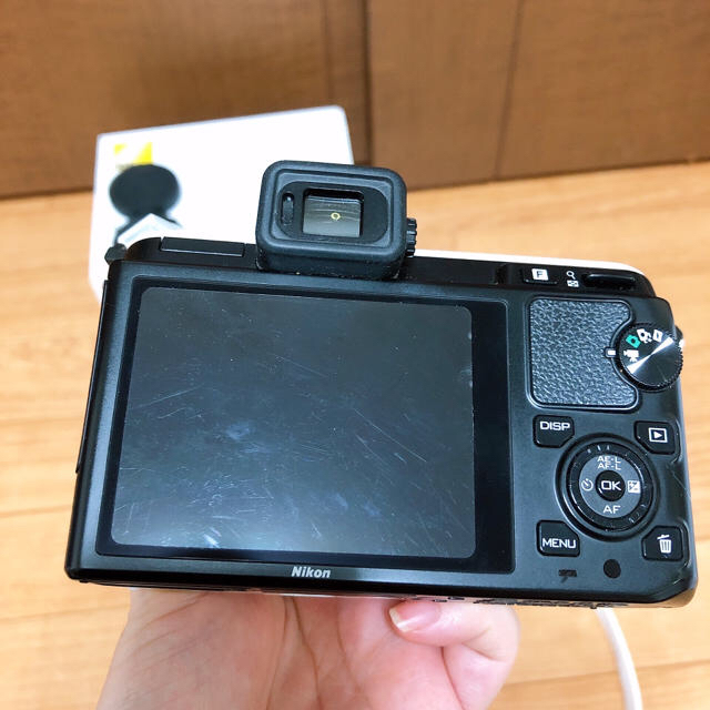 Nikon ミラーレス一眼 Nikon V1 薄型レンズキット ホワイト