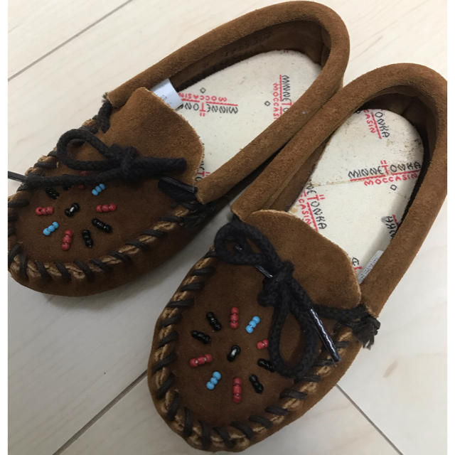 Minnetonka(ミネトンカ)のミネトンカ　モカシン　ベビー　キッズ　サイズ8 キッズ/ベビー/マタニティのベビー靴/シューズ(~14cm)(スリッポン)の商品写真