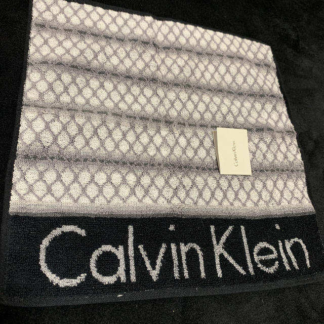 ck Calvin Klein(シーケーカルバンクライン)のカルバンクライン　ハンカチ  メンズのファッション小物(ハンカチ/ポケットチーフ)の商品写真