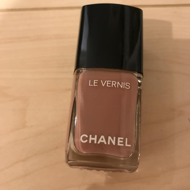 CHANEL(シャネル)のCHANEL シャネルヴェルニ735 コスメ/美容のネイル(マニキュア)の商品写真