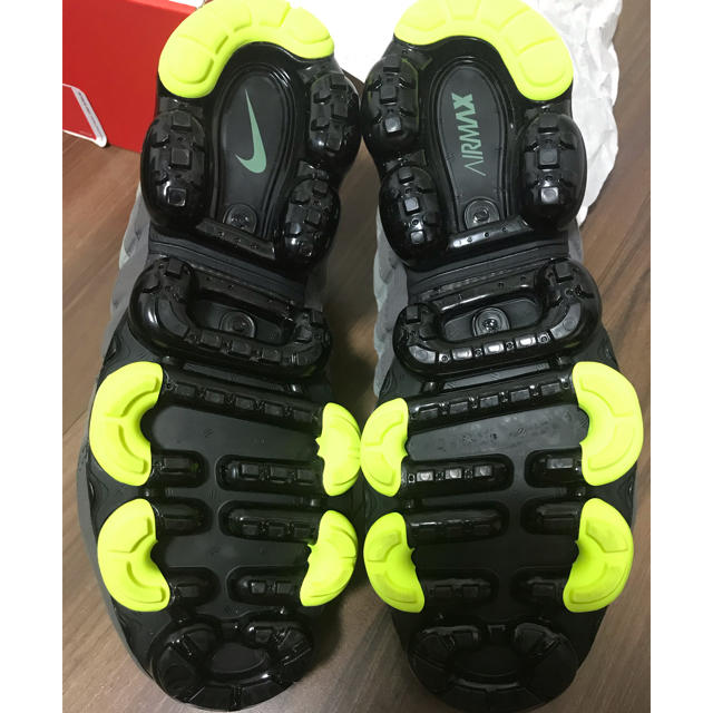 NIKE(ナイキ)の最終値下げ AIR VAPORMAX 95 イエロー 27.5cm 新品未使用 メンズの靴/シューズ(スニーカー)の商品写真