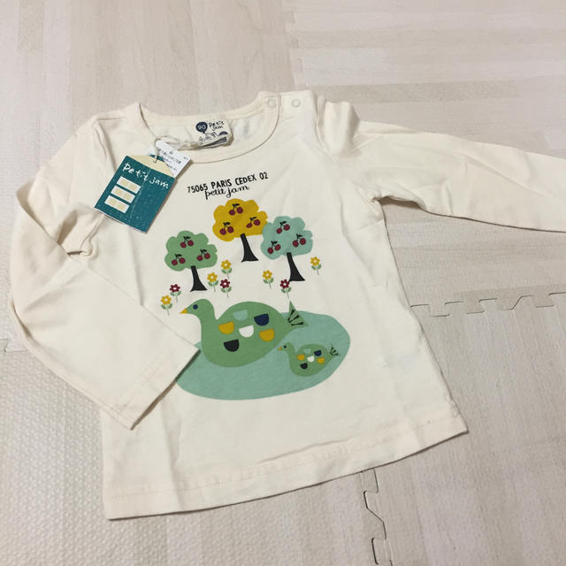 Petit jam(プチジャム)の新品 petit jam  プリント長袖Tシャツ 90サイズ  まとめ割 キッズ/ベビー/マタニティのキッズ服女の子用(90cm~)(Tシャツ/カットソー)の商品写真