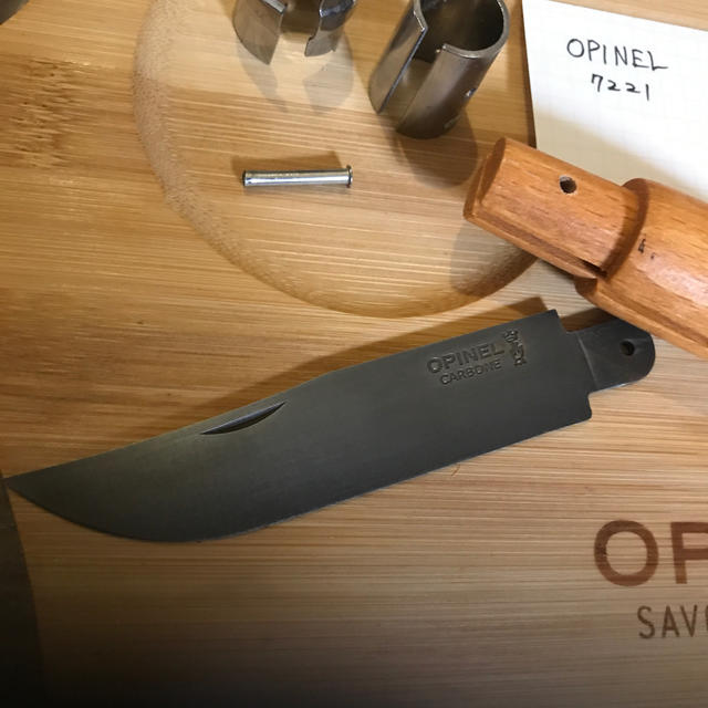 OPINEL(オピネル)の7221 オピネル Opinel アウトドアナイフ No.9 黒錆加工済み スポーツ/アウトドアのアウトドア(調理器具)の商品写真