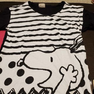 ピーナッツ(PEANUTS)のスヌーピーのTシャツ(４L)(Tシャツ(半袖/袖なし))