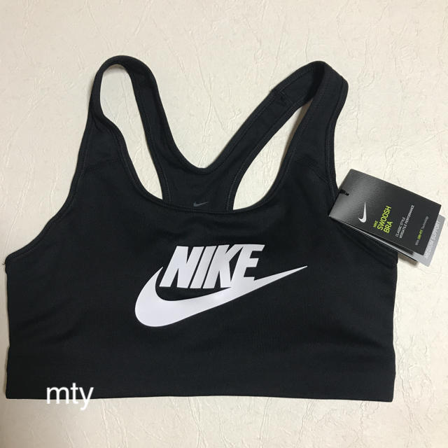 NIKE(ナイキ)の新品！！NIKE ナイキ スポーツブラ レディースのトップス(ベアトップ/チューブトップ)の商品写真