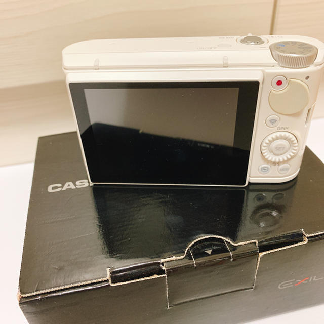 CASIO(カシオ)のEXILIM EX-ZR4100 デジタルカメラ スマホ/家電/カメラのカメラ(コンパクトデジタルカメラ)の商品写真