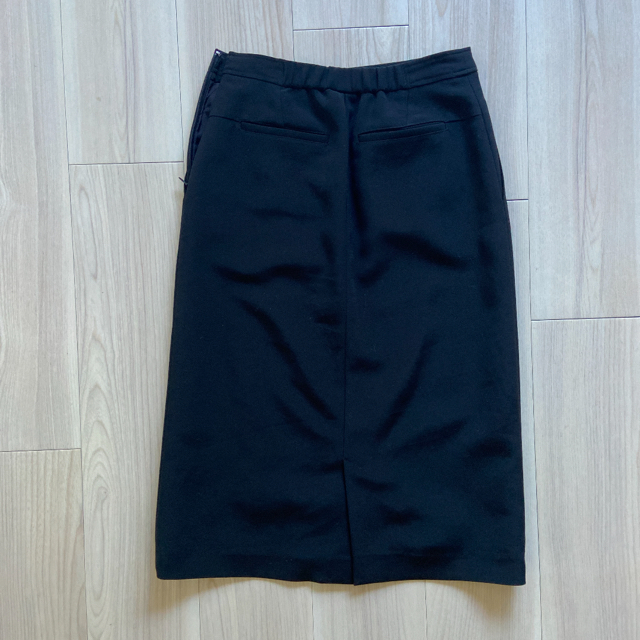 アシメボックスタックタイトスカート ブラック -United Tokyo- レディースのスカート(ひざ丈スカート)の商品写真
