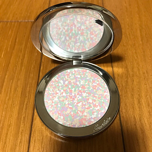 ゲラン メテオリット ヴォワイヤージュ フェイスパウダー ゲラン メテオリット ヴォワイヤージュ フェイスパウダー