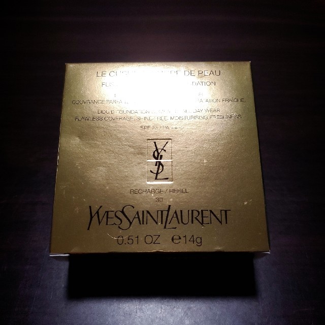 Yves Saint Laurent Beaute(イヴサンローランボーテ)のYSL ｸｯｼｮﾝﾌｧﾝﾃﾞｰｼｮﾝ ﾘﾁｬｰｼﾞ ﾚﾌｨﾙ 30 コスメ/美容のベースメイク/化粧品(ファンデーション)の商品写真