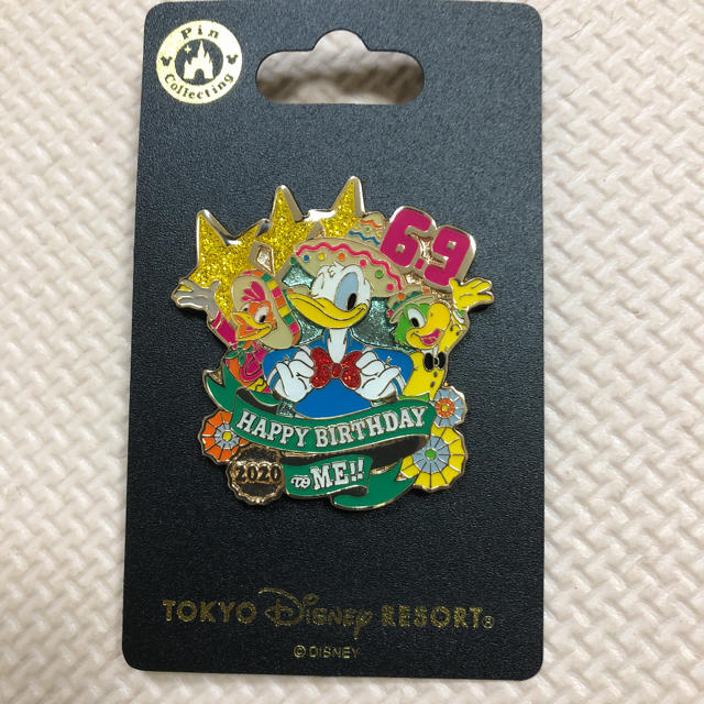 ディズニーストア ドナルド デイジー バースデー 誕生日 ピンバッジ ピンズ Disney - ドナルド 誕生日 バースデー ピンバッジ ディズニーの