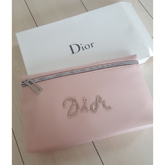 Dior(ディオール)のDior ノベルティー　ポーチ/クラッチバック レディースのバッグ(クラッチバッグ)の商品写真