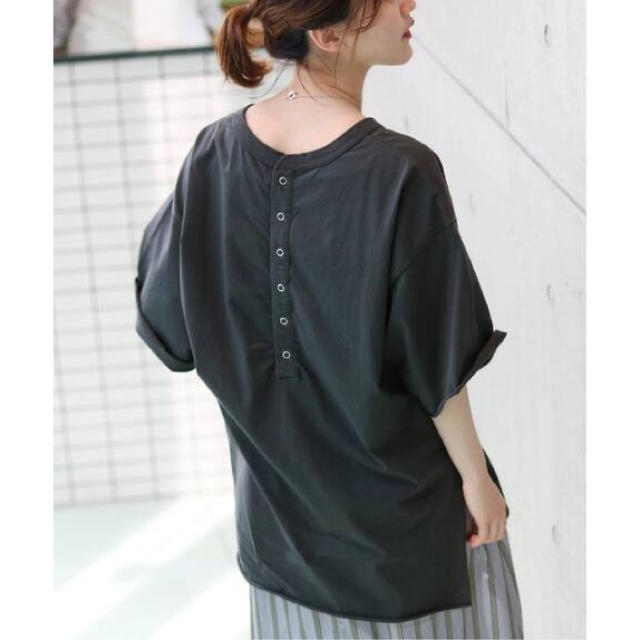 IENA R JUBILEE/アール ジュビリー BACKBUTTON Tシャツ