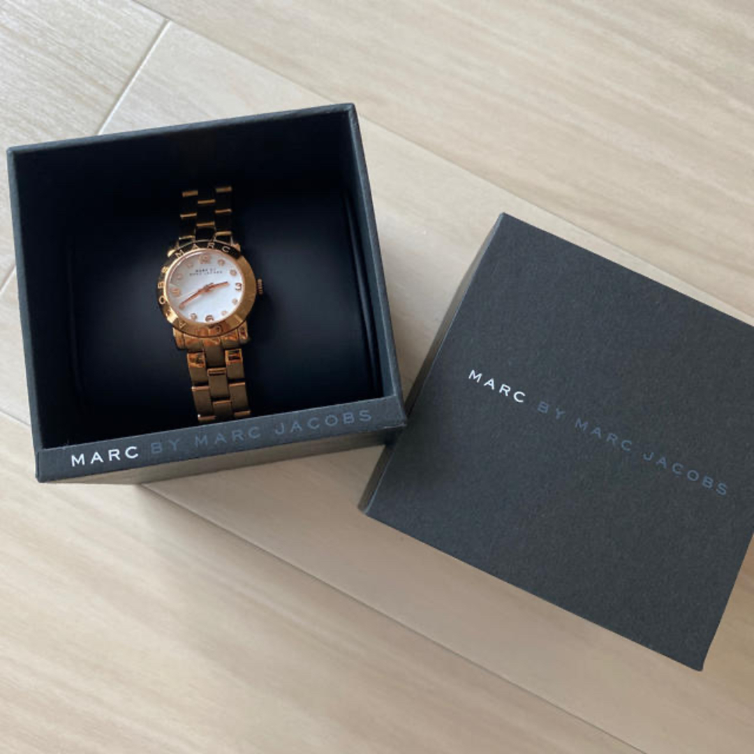 MARC BY MARC JACOBS(マークバイマークジェイコブス)のMARC JACOBS 時計 レディースのファッション小物(腕時計)の商品写真