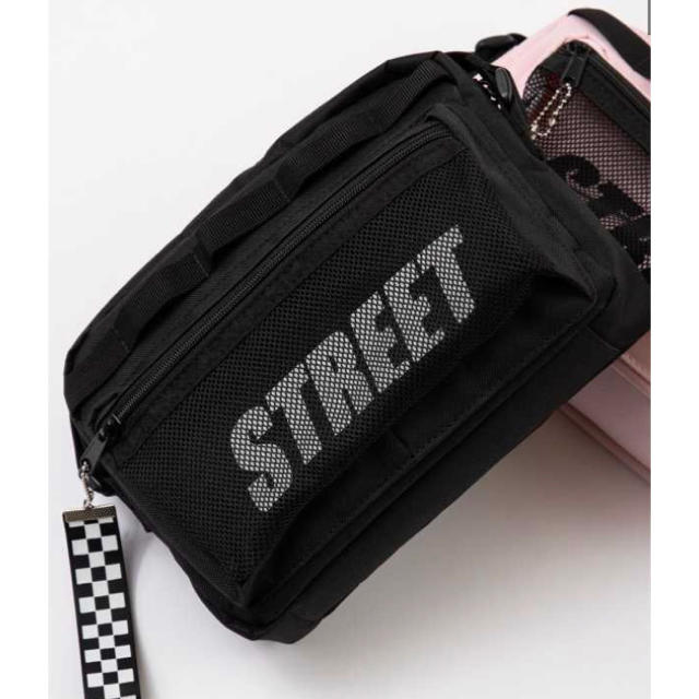 WEGO(ウィゴー)のメッシュポケットSTREETショルダーバッグ レディースのバッグ(ショルダーバッグ)の商品写真