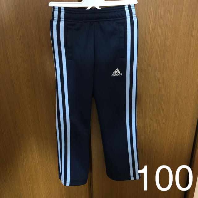 adidas(アディダス)のadidas パンツ ジャージ 100 キッズ/ベビー/マタニティのキッズ服男の子用(90cm~)(パンツ/スパッツ)の商品写真