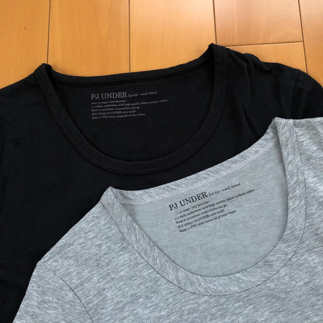 PEACH JOHN(ピーチジョン)のPEACH JOHEN  under 2枚セット レディースのトップス(Tシャツ(半袖/袖なし))の商品写真