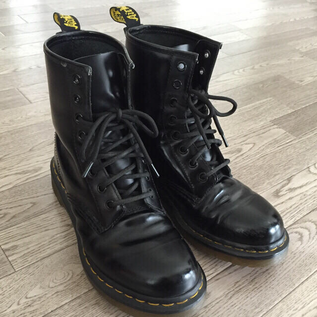 Dr.Martens(ドクターマーチン)のDr.Martens★8ホール★黒 レディースの靴/シューズ(ブーツ)の商品写真