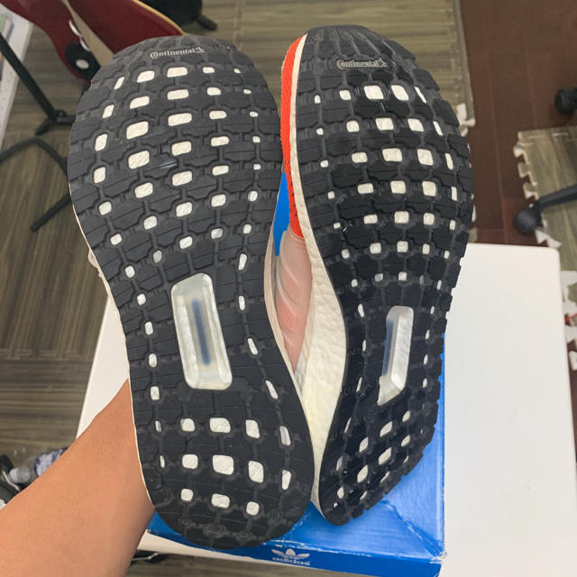 adidas(アディダス)のAdidas Ultraboost 19 アディダス　ウルトラブースト メンズの靴/シューズ(スニーカー)の商品写真