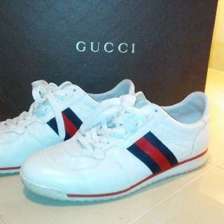 グッチ(Gucci)のGUCCI　スニーカー　まだ美品です(^^)(スニーカー)