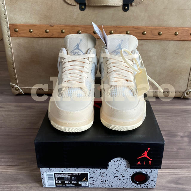 NIKE(ナイキ)の【EderDaBaBuさん専用】Nike off white jordan 4  レディースの靴/シューズ(スニーカー)の商品写真