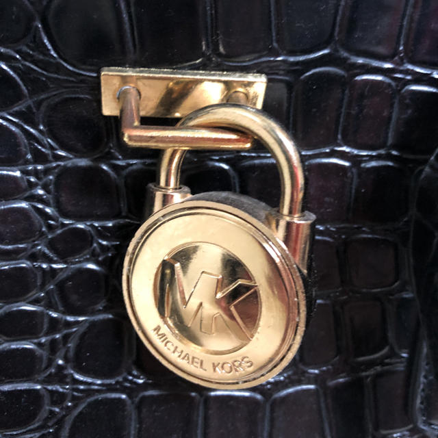 Michael Kors(マイケルコース)のマイケルコース　クロコ型押しハンドバッグ レディースのバッグ(ハンドバッグ)の商品写真