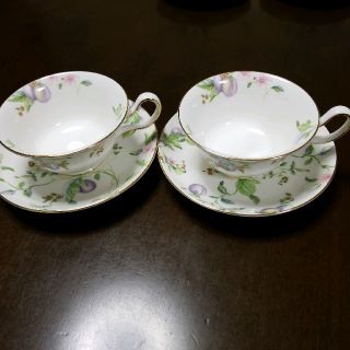 ウェッジウッド(WEDGWOOD)の【美品】ウェッジウッド スウィートプラムのカップ＆ソーサー ピオニー 2客(食器)