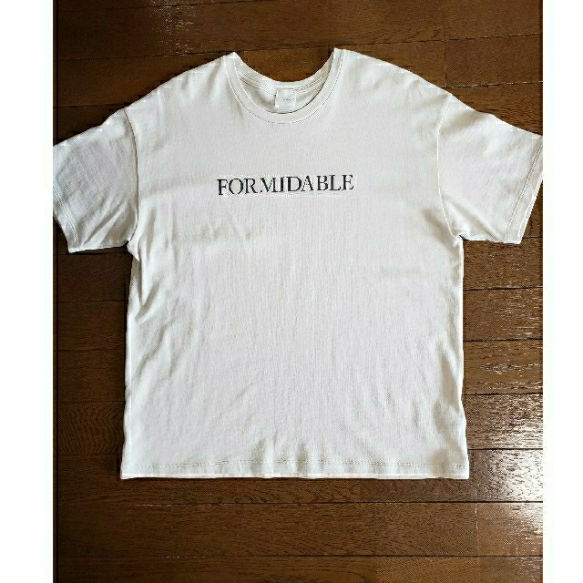 IENA(イエナ)のナナコ様　　今季　イエナ　FORMIDABLE   Tシャツ レディースのトップス(Tシャツ(半袖/袖なし))の商品写真