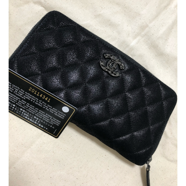 CHANEL(シャネル)の【専用出品】CHANEL メタリックレザー 長財布 レディースのファッション小物(財布)の商品写真