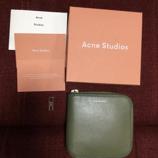 アクネ(ACNE)のAcne Studios Csarite S 二つ折り財布 グリーン【訳あり】(折り財布)