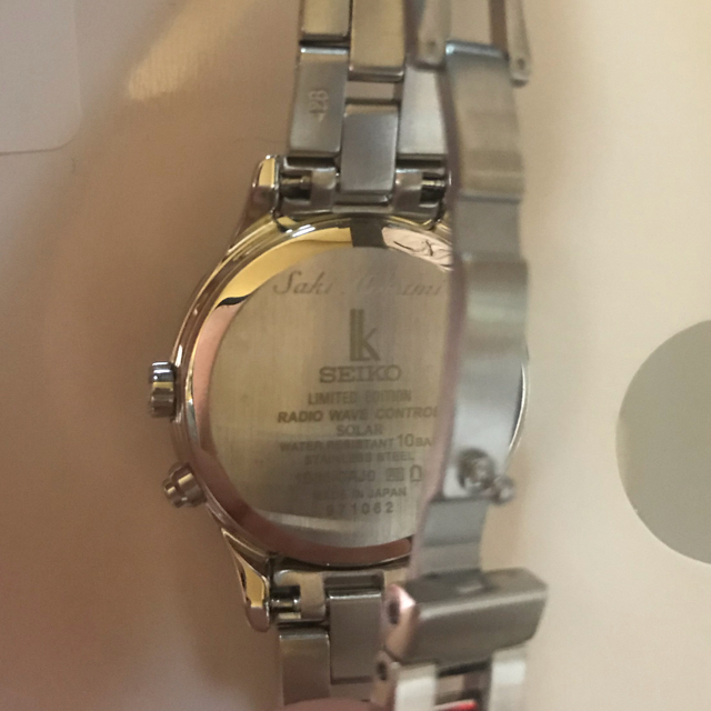 腕時計　レディース　SEIKO LUKIA 2