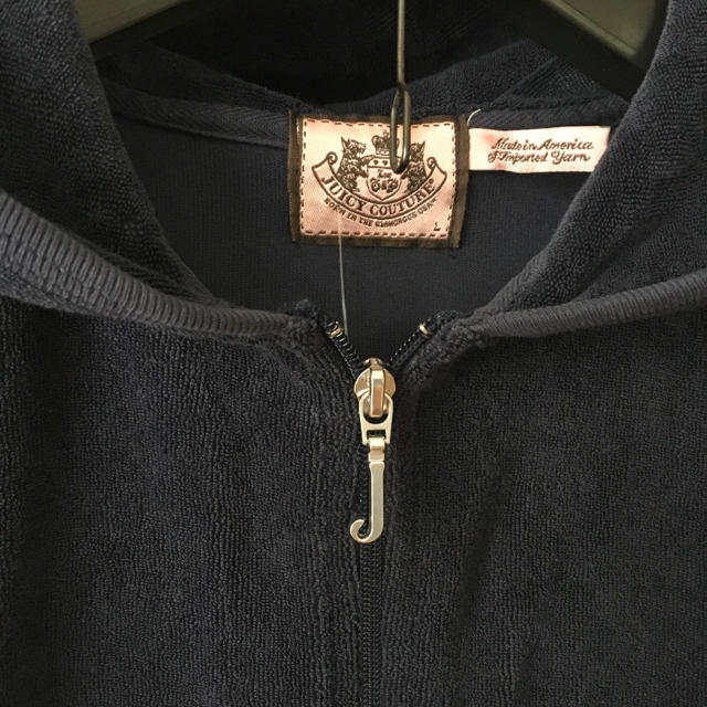 Juicy Couture(ジューシークチュール)のJUICYCOUTUREジューシーUS限定 パイル セットアップ navy  Ｌ レディースのルームウェア/パジャマ(ルームウェア)の商品写真