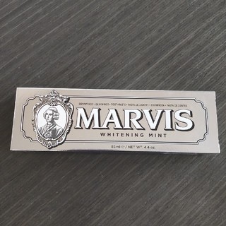 マービス(MARVIS)のMARVIS ホワイトニング 歯磨き粉 85m(歯磨き粉)