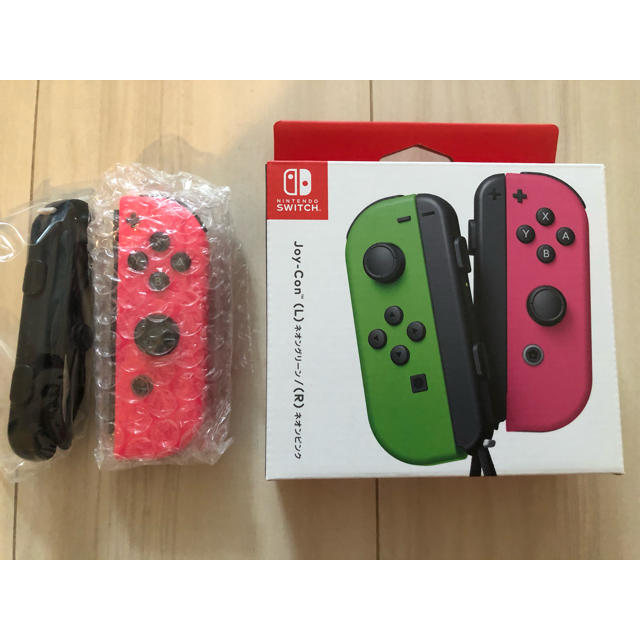 Nintendo Switch(ニンテンドースイッチ)の保証あり　新品未使用　switch Joy-Con　ネオンピンク(R)　右　 エンタメ/ホビーのゲームソフト/ゲーム機本体(その他)の商品写真