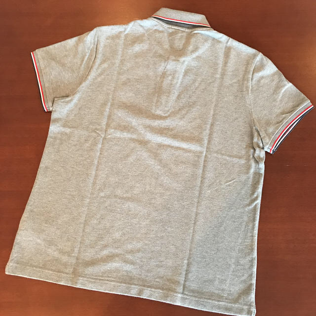 モンクレール MONCLER ポロシャツ グレー Lサイズ ポロシャツ モンクレール MONCLER ポロシャツ グレー Lサイズ ポロシャツ