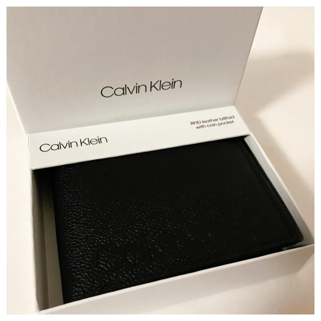 Calvin Klein(カルバンクライン)の直営店購入 新品カルバンクライン 高級牛革15950円 二つ折り財布 メンズのファッション小物(折り財布)の商品写真