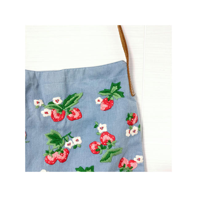 Cath Kidston ▷ ストロベリー刺繍ショルダーバッグ