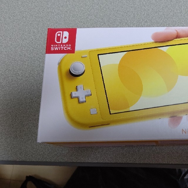 家庭用ゲーム機本体Nintendo Switch Light