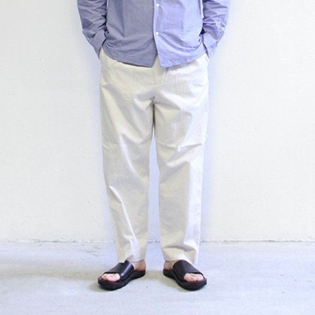 YAECA TUCK TAPERED -CHINO CLOTH PANTS