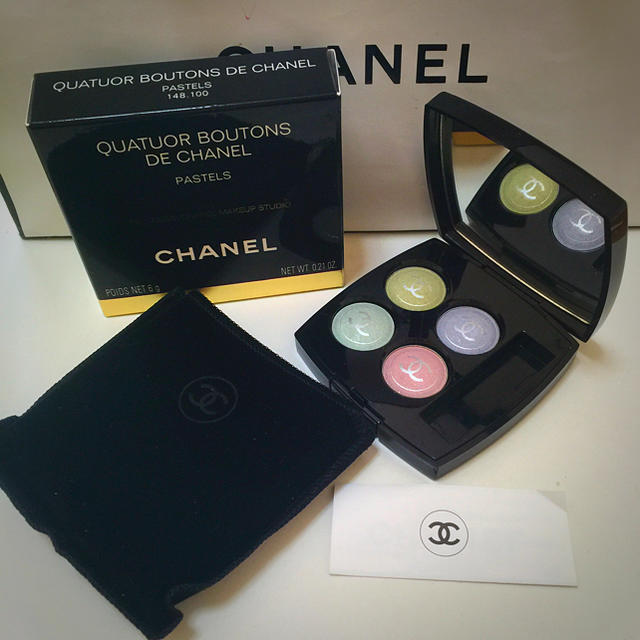 未使用【CHANEL】アイシャドウ クワトル ブトン ドゥ シャネル