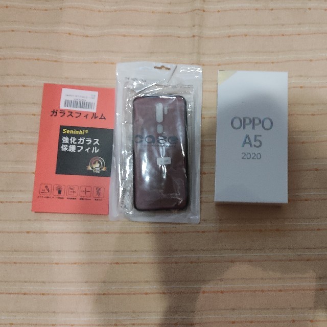 Rakuten(ラクテン)のOPPO a5 2020  楽天モバイル　新品未使用未開封オマケつき スマホ/家電/カメラのスマートフォン/携帯電話(スマートフォン本体)の商品写真