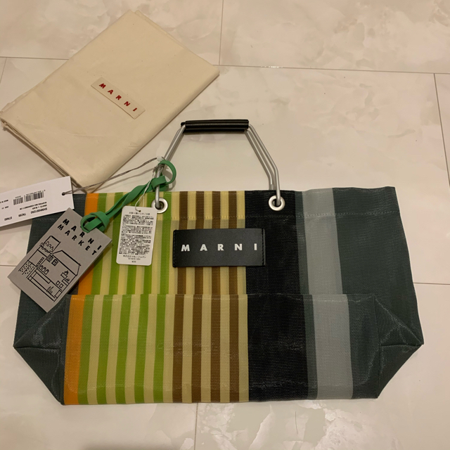 Marni(マルニ)の新品　ストライプバッグ　ミニ　マルチグレー　MARNI  レディースのバッグ(かごバッグ/ストローバッグ)の商品写真