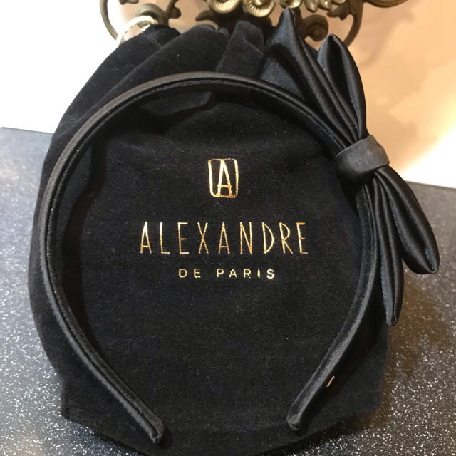 【在庫有】 Paris de Alexandre - ・カチューシャ・可動リボンサテンALEXANDRE 新品　アレクサンドルドゥパリ カチューシャ