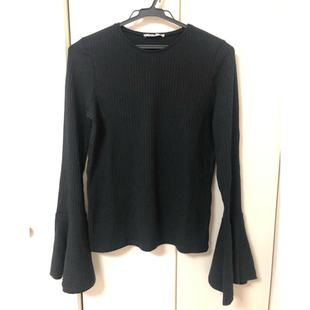 ZARA(ザラ)の長袖リブニットトップス　ブラック レディースのトップス(カットソー(長袖/七分))の商品写真